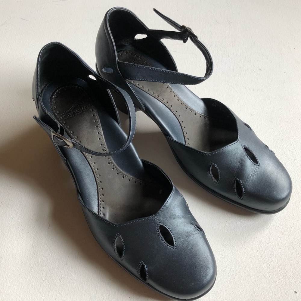 Dansko heels in navy blue size 38